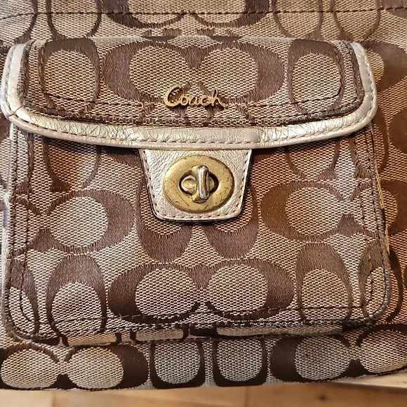 Coach Penelope Signature Jacquard Turnlock Pocket Swingpack Crossbody Bag - Picture 4 of 11